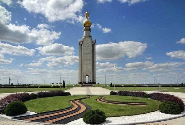 Уважаемые жители Ровеньского района! Поздравляем вас с великим и значимым для нашей белгородской земли и всей России событием - Днём Прохоровского поля, Третьего ратного поля России!.