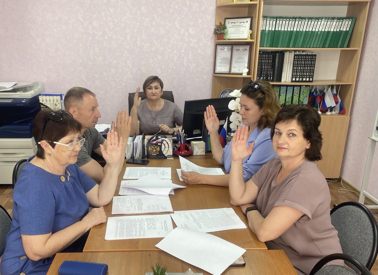 03 июня  состоялось 62-е заседание  Ровеньской территориальной избирательной комиссии..